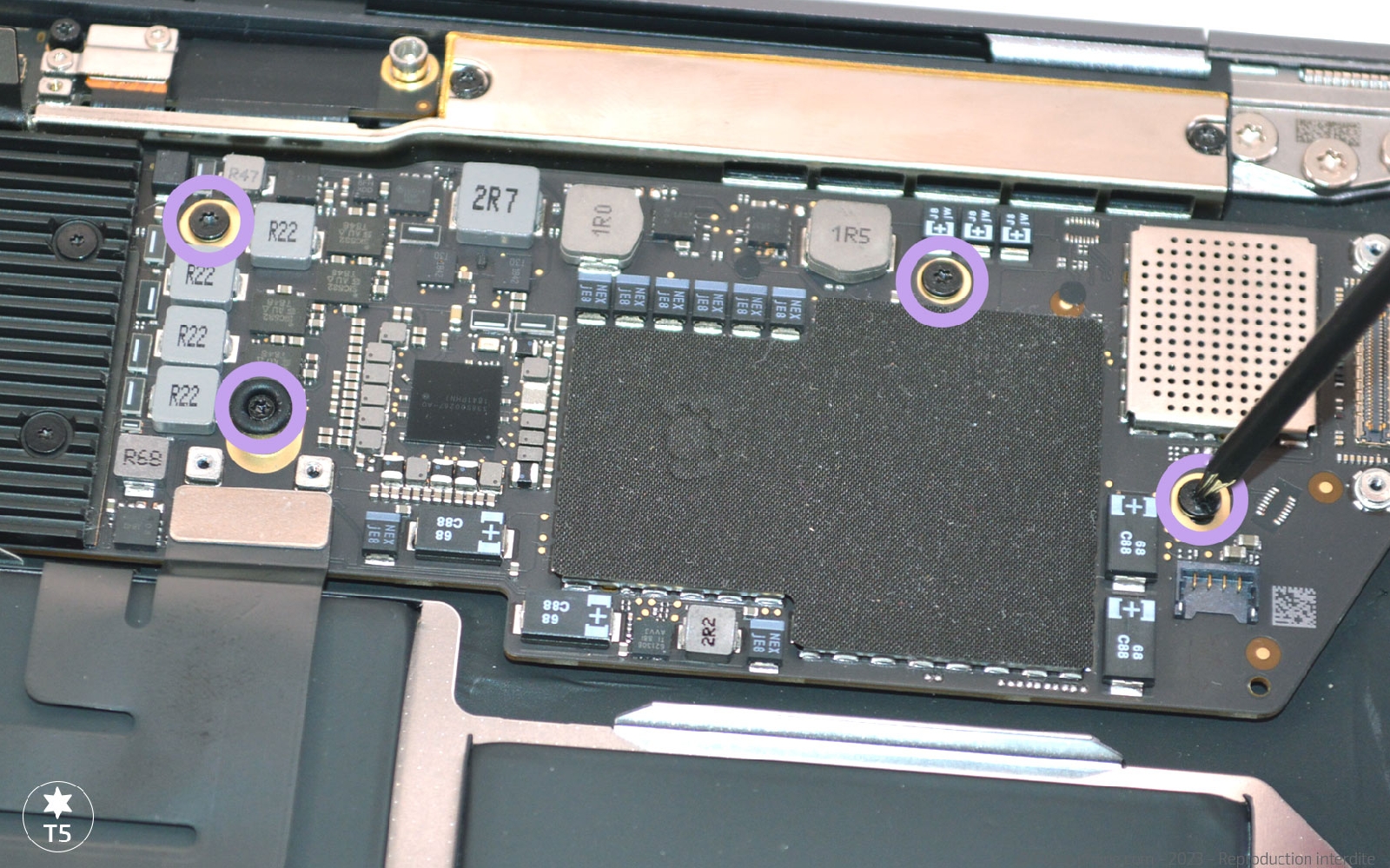 Comment changer la batterie sur Macbook Air 13 pouces A1932 EMC 3184 - 2019 photo 2