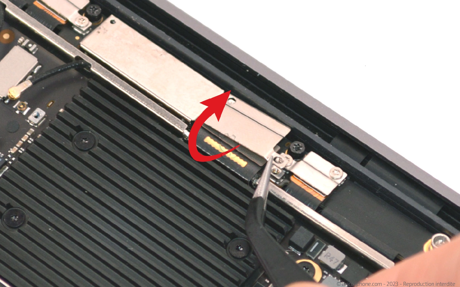 Comment changer la batterie sur Macbook Air 13 pouces A1932 EMC 3184 - 2019 photo 2