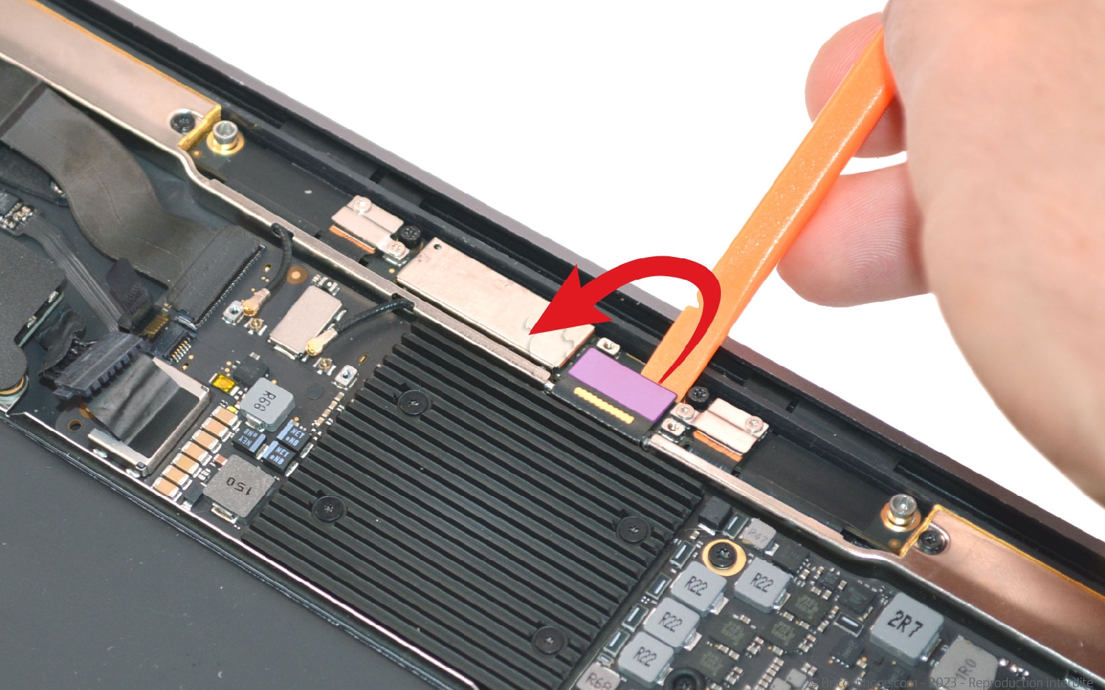 Comment changer la batterie sur Macbook Air 13 pouces A1932 EMC 3184 - 2019 photo 4