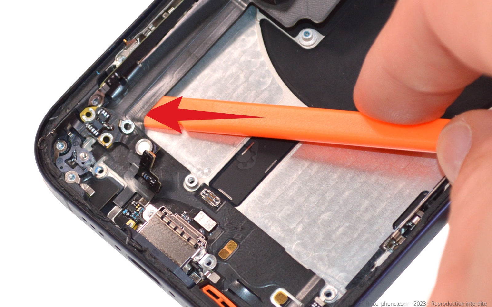 Guide de réparation sur iPhone 15 Pro photo 3