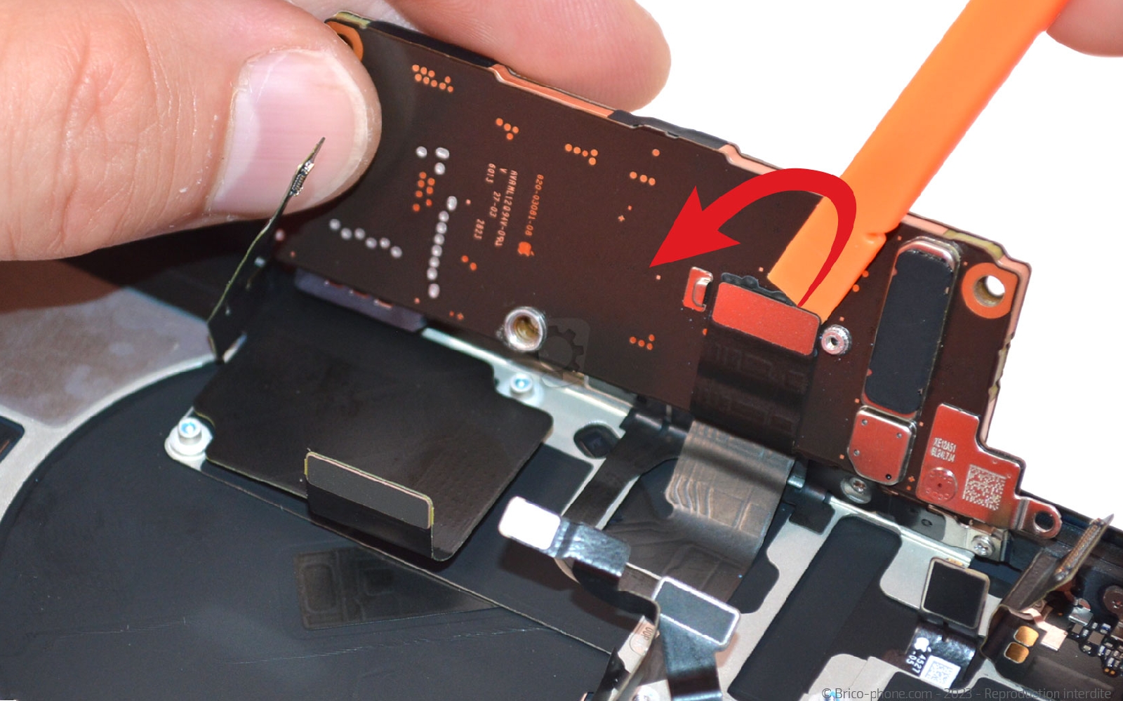 Guide de réparation sur iPhone 15 Pro photo 3