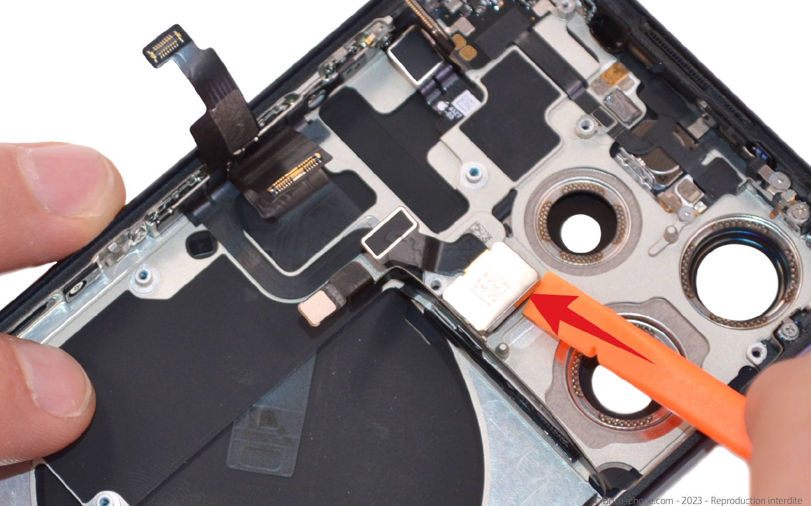 Guide de réparation sur iPhone 15 Pro photo 2