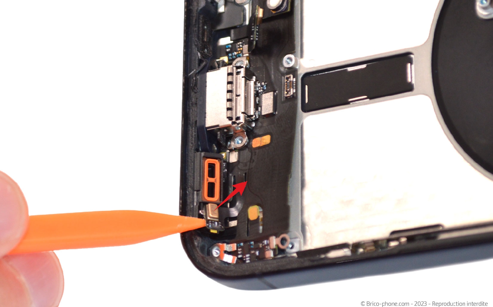 Guide de réparation sur iPhone 15 Pro photo 4