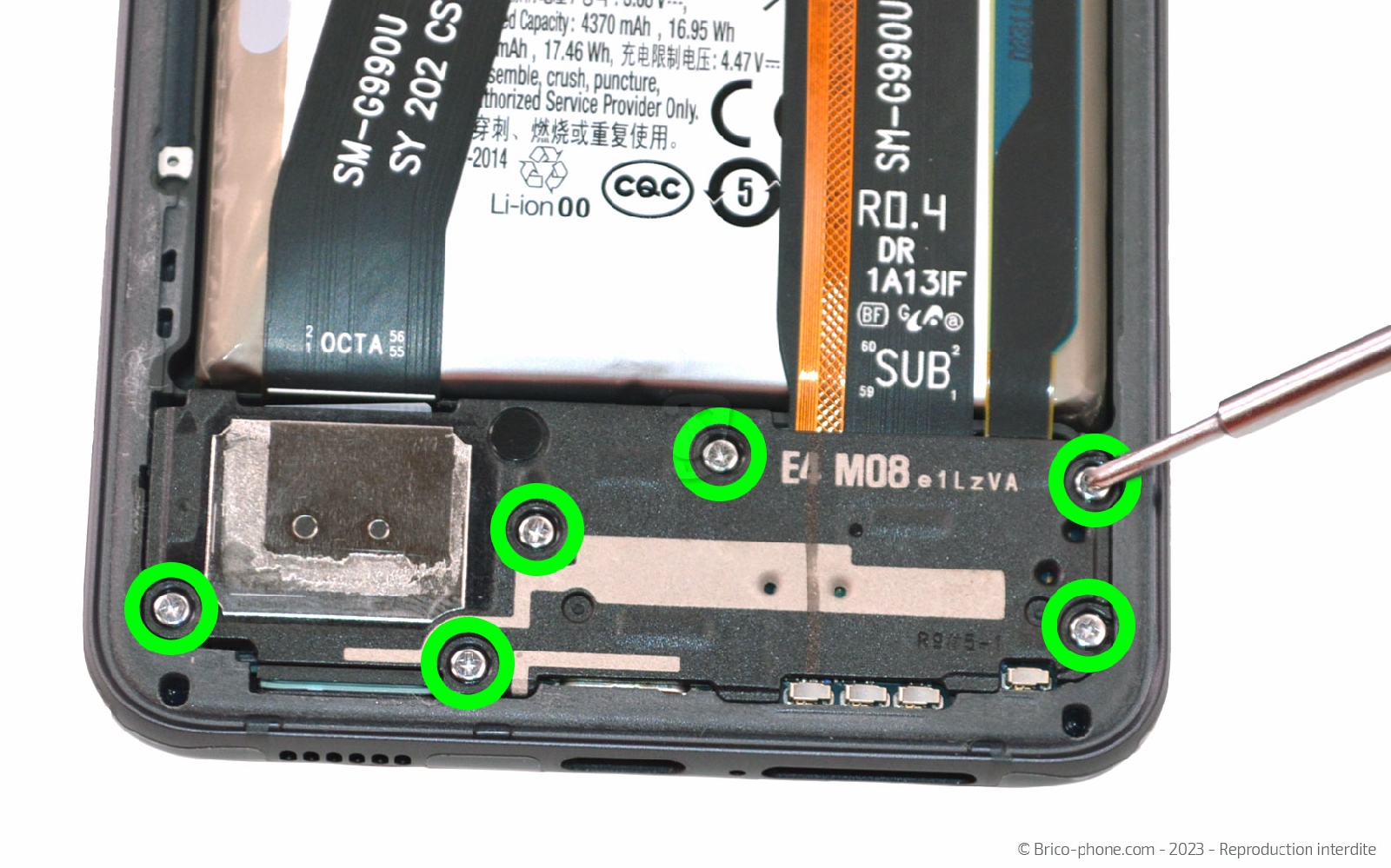 Comment changer la batterie sur Galaxy S21 FE 5G photo 1