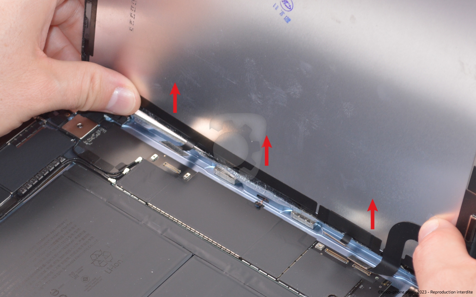 Changer sa batterie sur iPad Air 4 photo 3