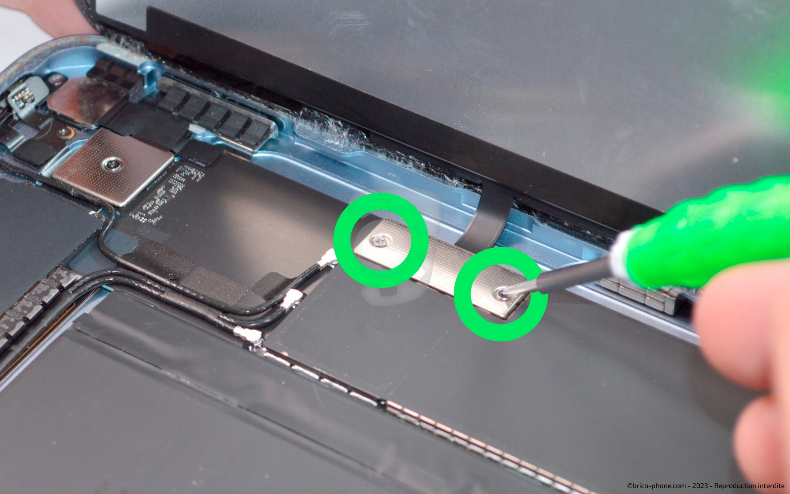 Changer sa batterie sur iPad Air 4 photo 2