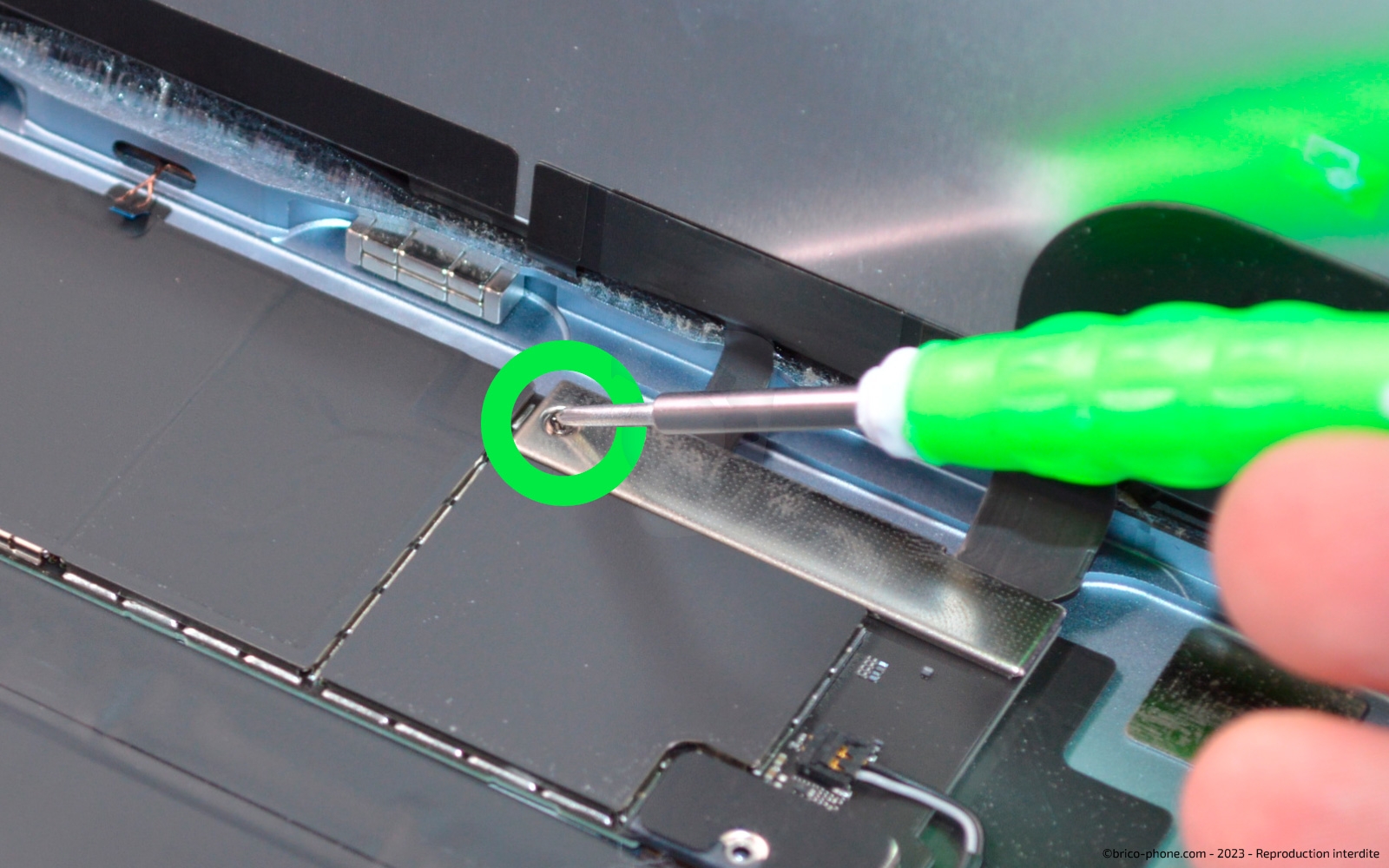 Changer sa batterie sur iPad Air 4 photo 2