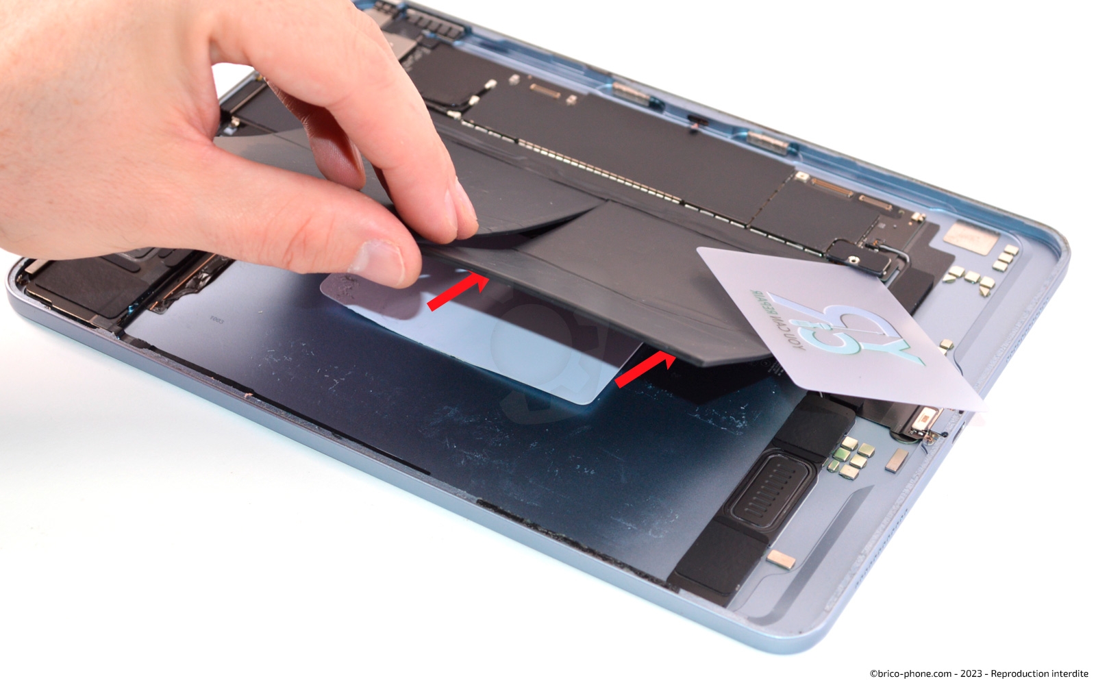 Changer sa batterie sur iPad Air 4 photo 2