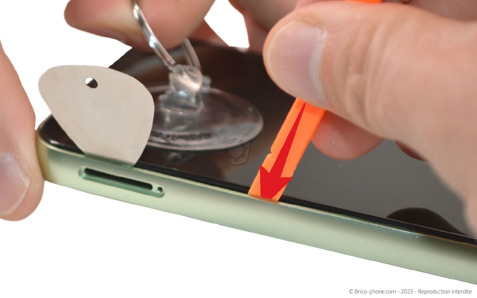 Comment changer le connecteur de charge sur Galaxy A14 (5G) photo 3