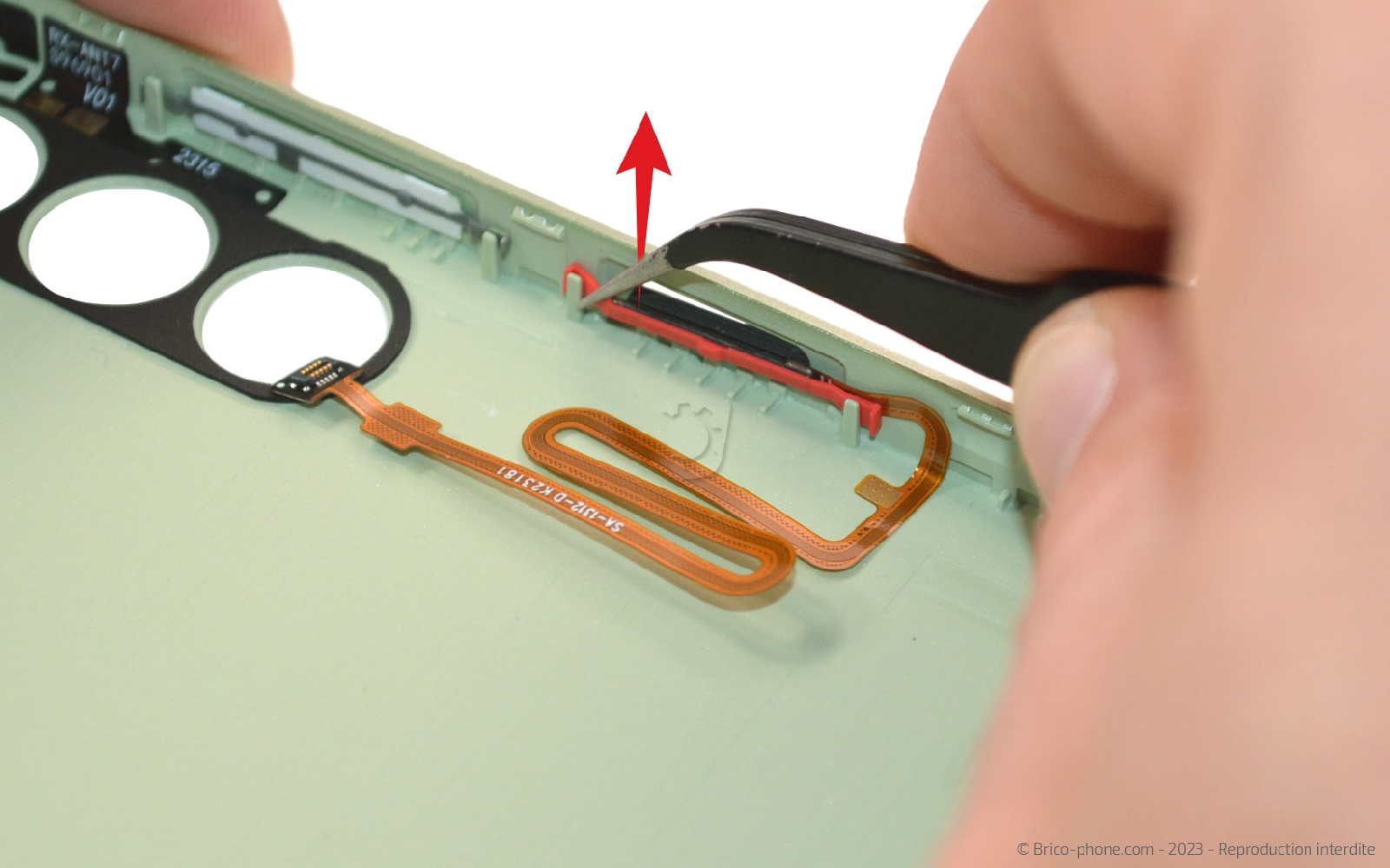 Comment changer la coque arrière sur Galaxy A14 (5G) photo 1