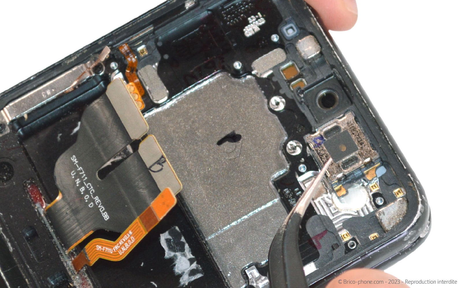 Guide de réparation sur Galaxy Z Flip3 photo 2