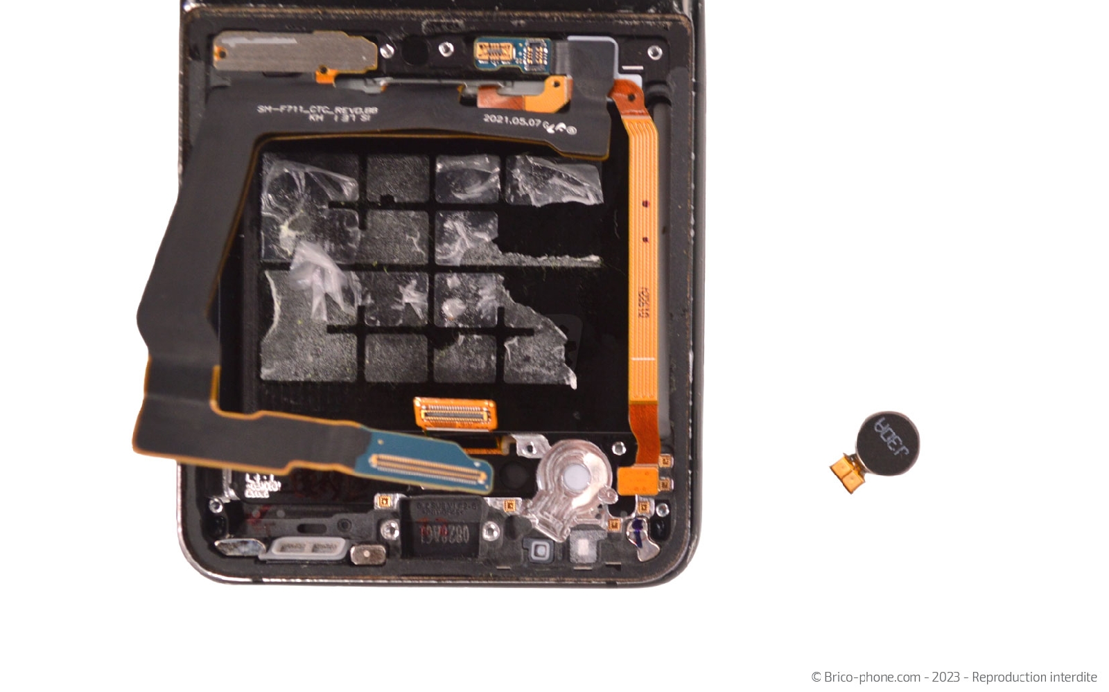 Guide de réparation sur Galaxy Z Flip3 photo 3