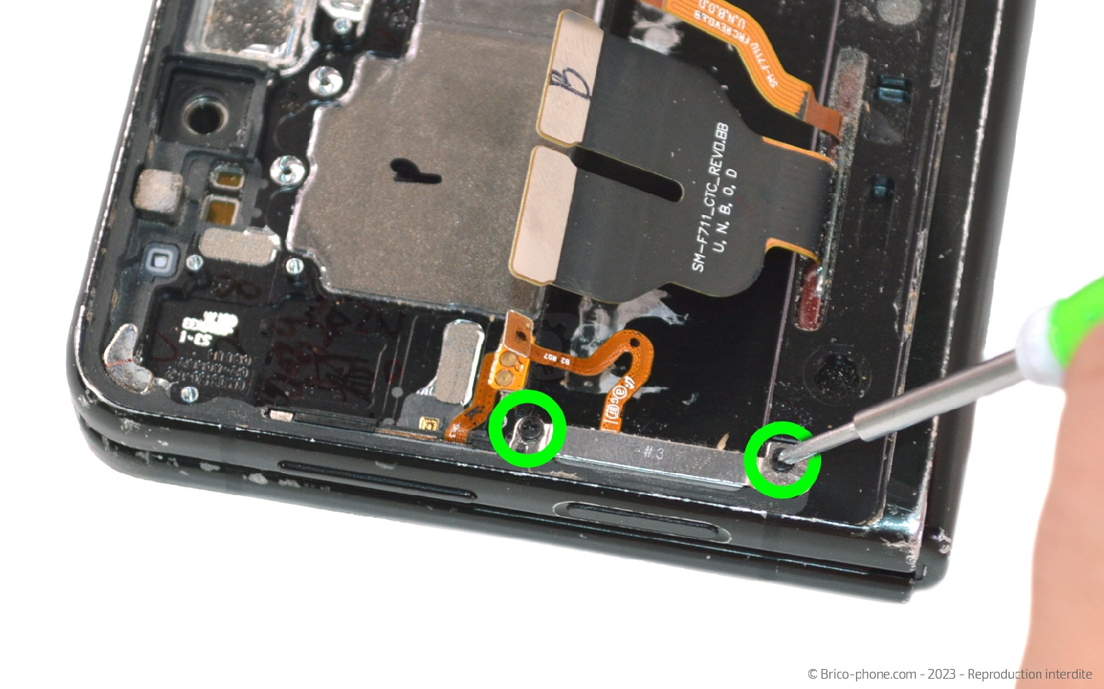 Guide de réparation sur Galaxy Z Flip3 photo 1