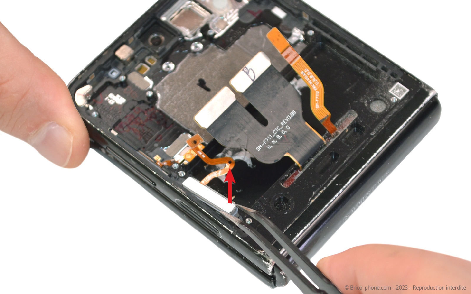 Guide de réparation sur Galaxy Z Flip3 photo 3