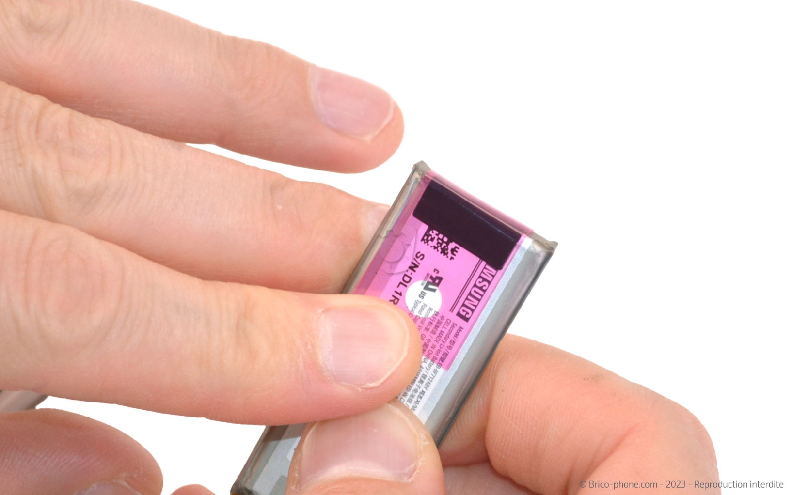 Comment changer les batteries sur Galaxy Z Flip3 photo 2