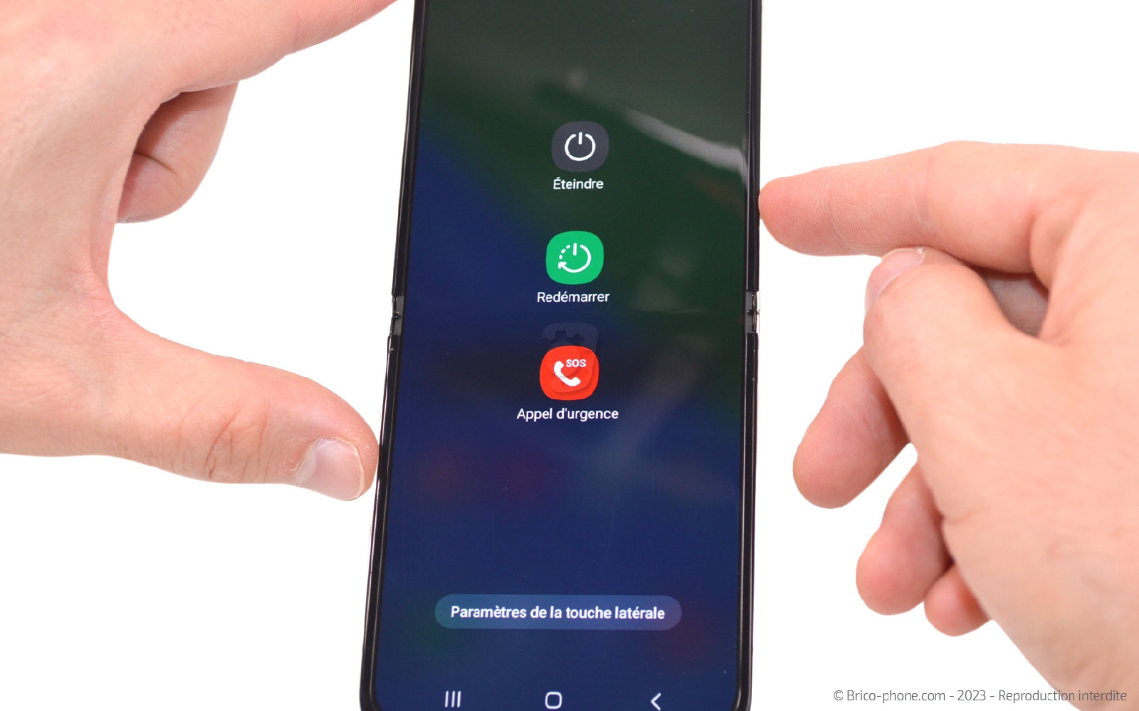Comment changer le connecteur de charge sur Galaxy Z Flip3 photo 2
