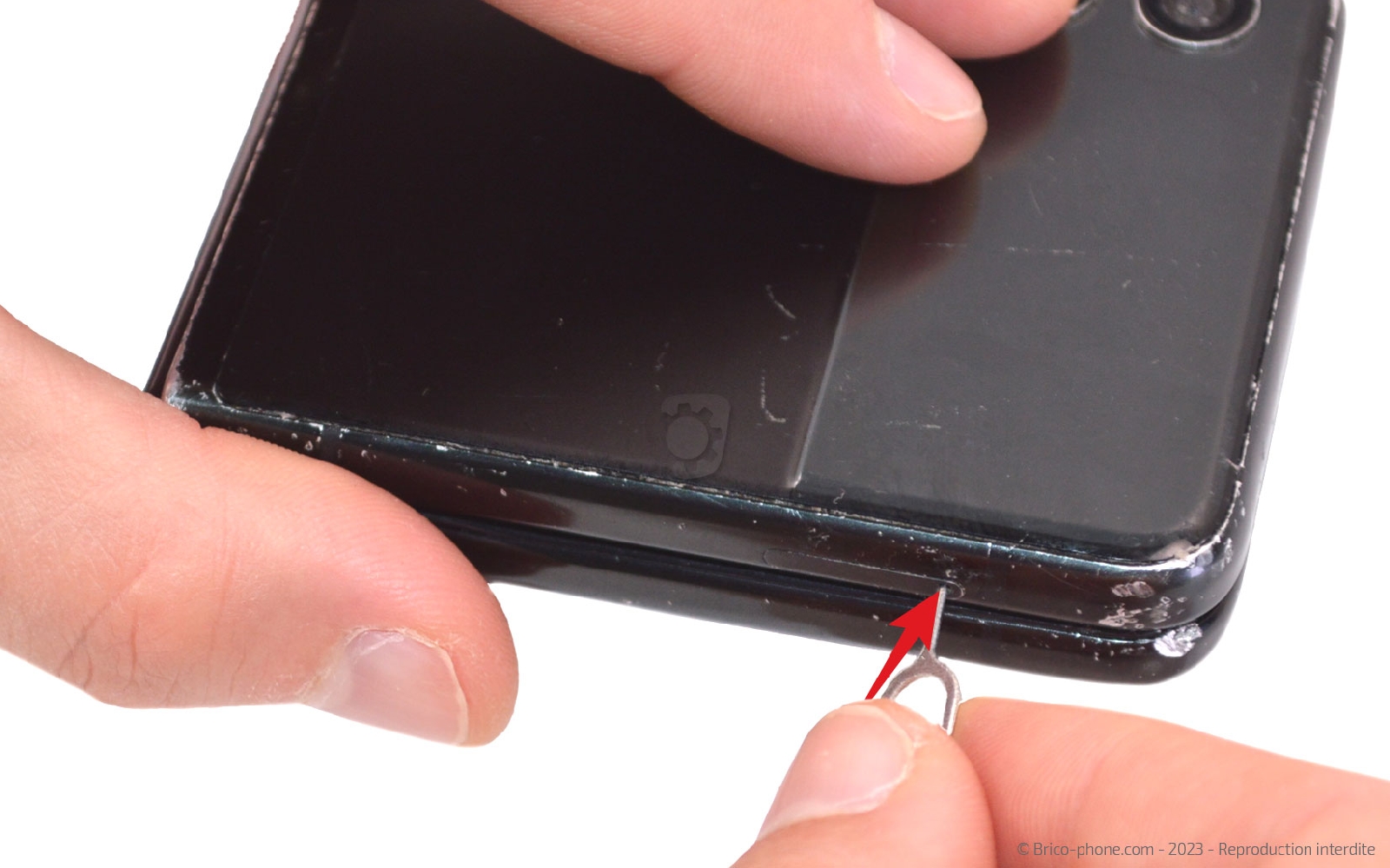 Comment changer le connecteur de charge sur Galaxy Z Flip3 photo 1