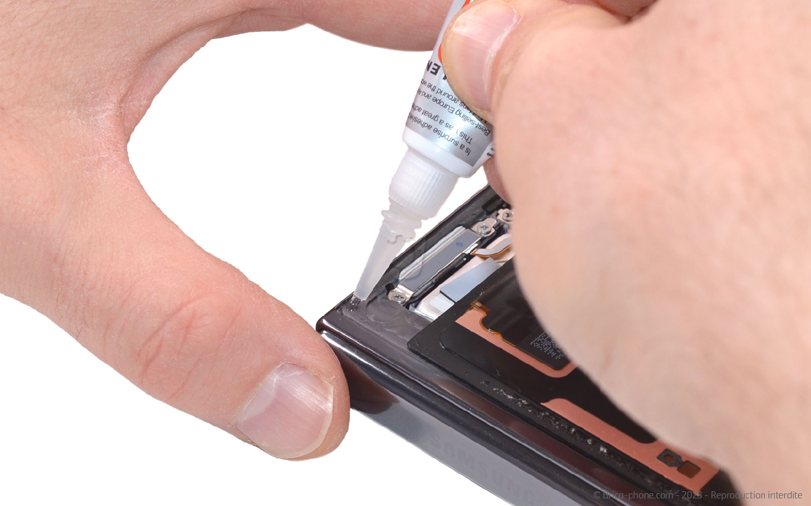 Comment changer le connecteur de charge sur Galaxy Z Flip5 photo 1