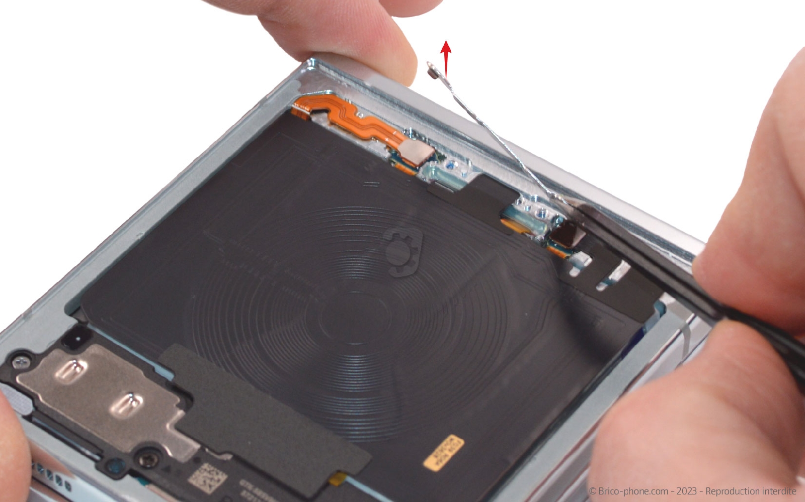 Comment changer le connecteur de charge sur Galaxy Z Flip5 photo 3