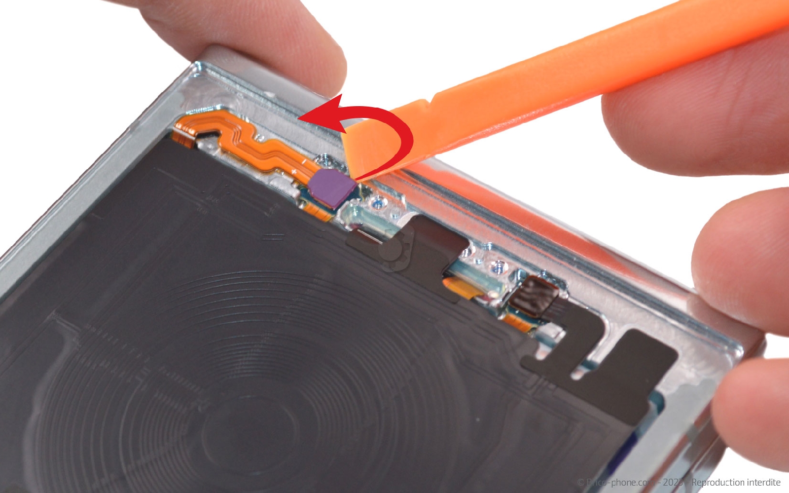 Comment changer le connecteur de charge sur Galaxy Z Flip5 photo 4