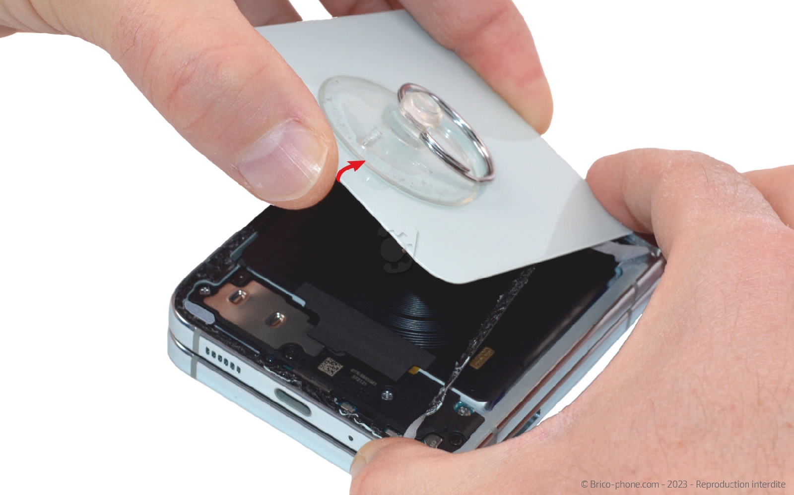 Comment changer le connecteur de charge sur Galaxy Z Flip5 photo 2