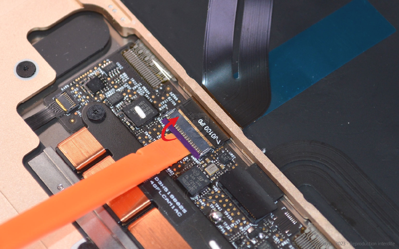 Comment changer la batterie sur Macbook A1534 photo 1