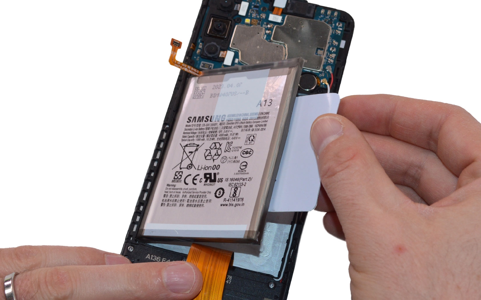 Comment remplacer le bloc écran cassé  sur Galaxy A13 (5G) photo 3