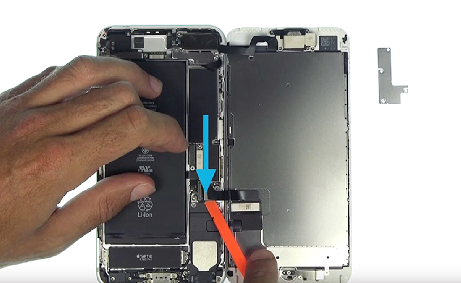 Changement de batterie sur iPhone 7 Plus photo 3
