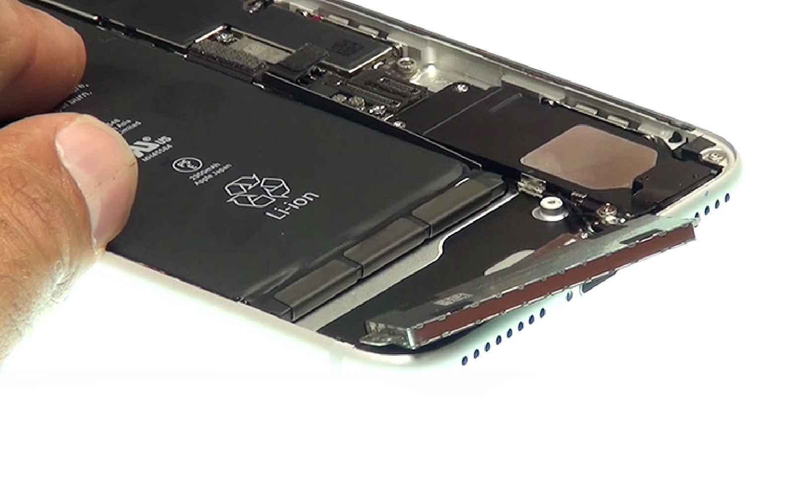 Changement de batterie sur iPhone 7 Plus photo 4