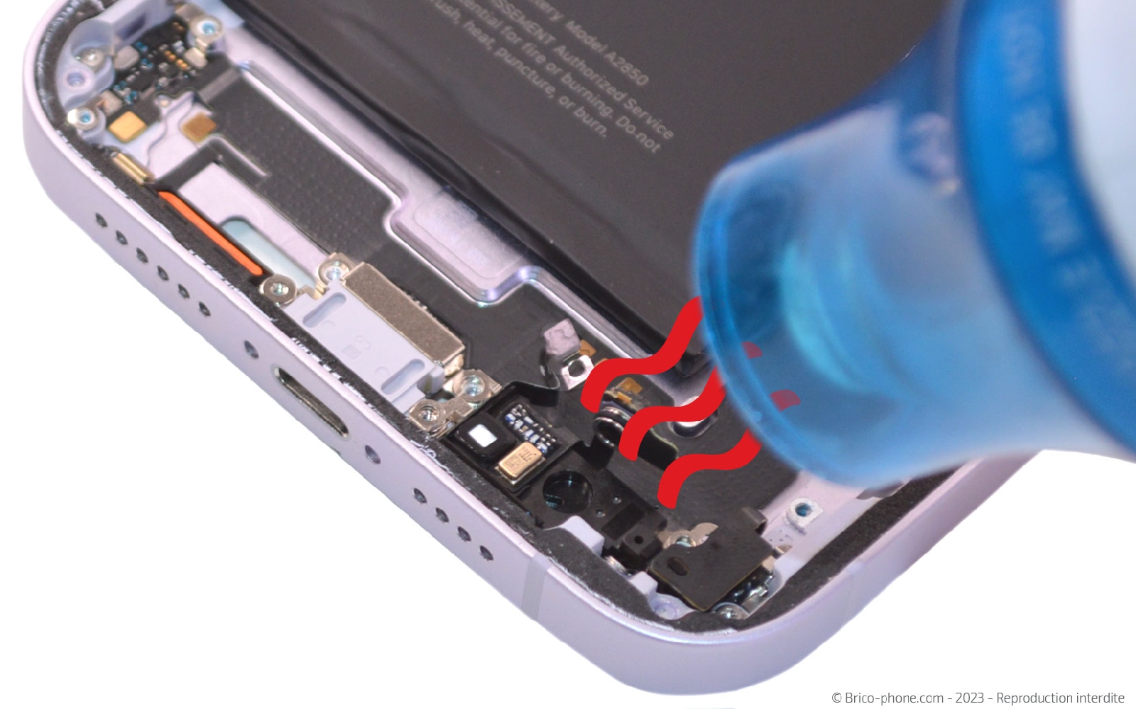 Comment chnager le connecteur de charge  sur iPhone 14 Plus photo 2