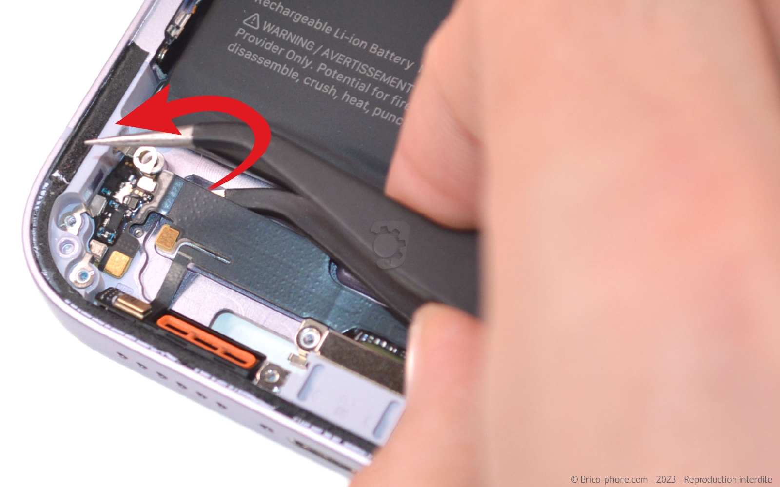 Comment chnager le connecteur de charge  sur iPhone 14 Plus photo 2