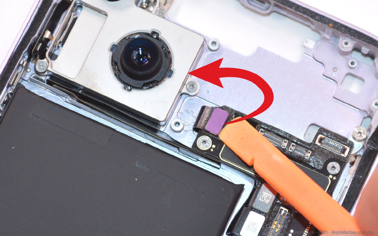 Comment chnager le connecteur de charge  sur iPhone 14 Plus photo 1