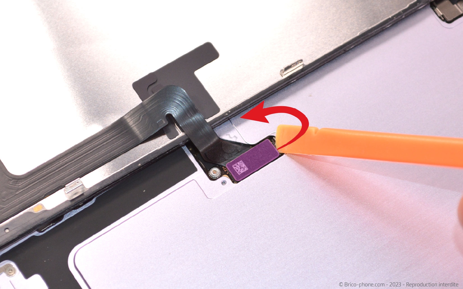Comment chnager le connecteur de charge  sur iPhone 14 Plus photo 4