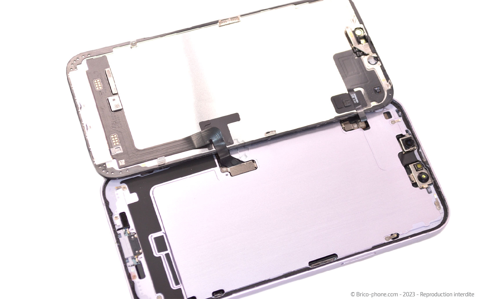 Comment chnager le connecteur de charge  sur iPhone 14 Plus photo 4