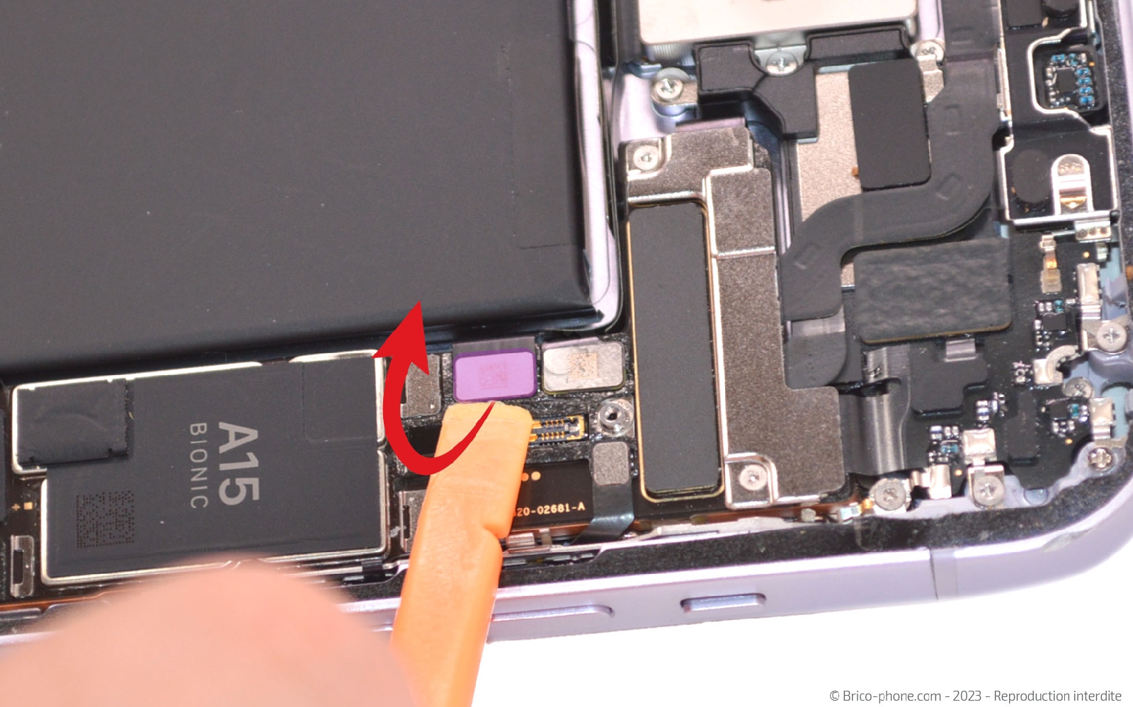 Comment changer le module des caméras arrière sur iPhone 14 Plus photo 1