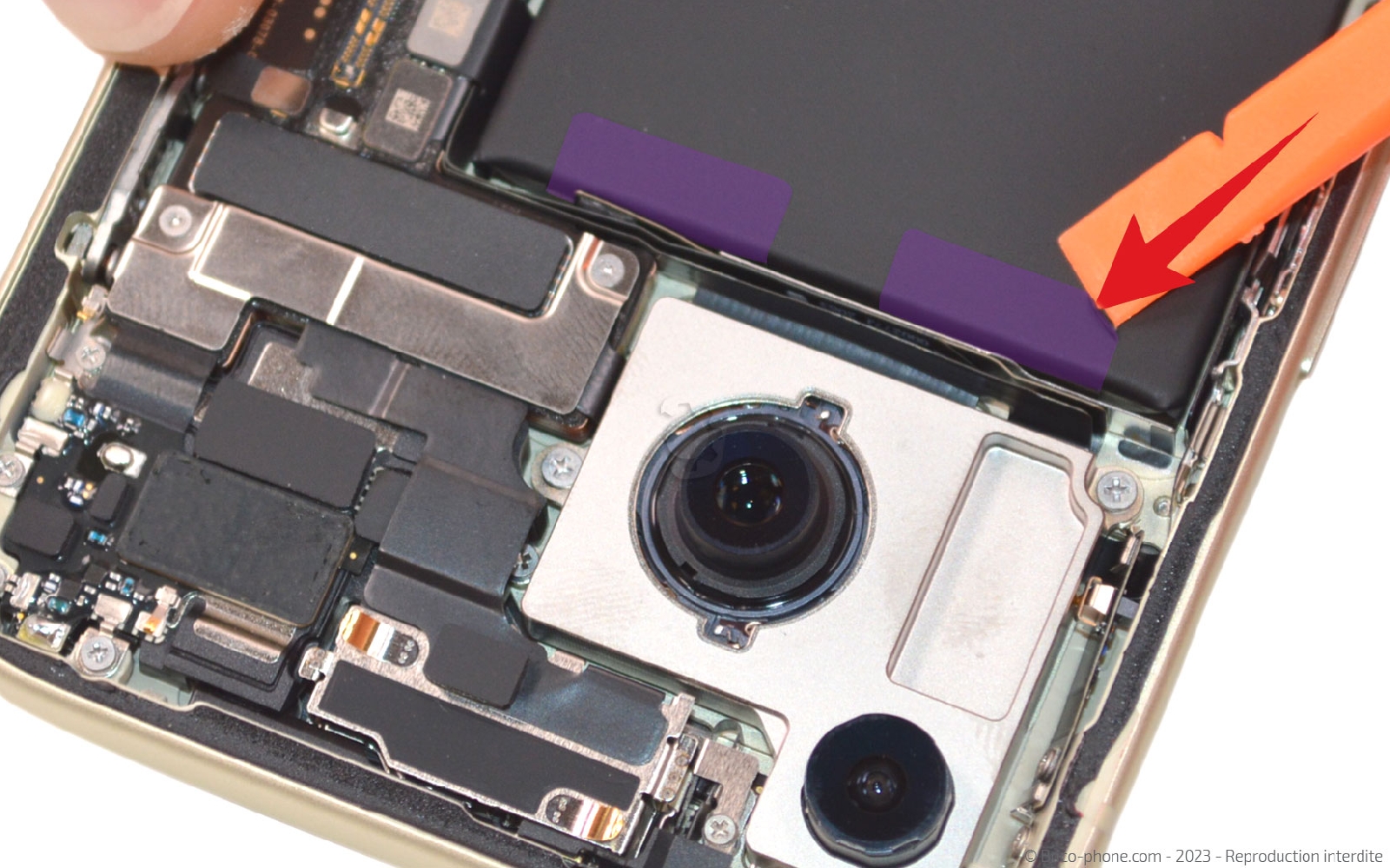 Comment changer la batterie sur iPhone 15 photo 1