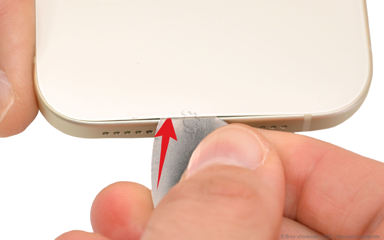 Comment changer la batterie sur iPhone 15 photo 3