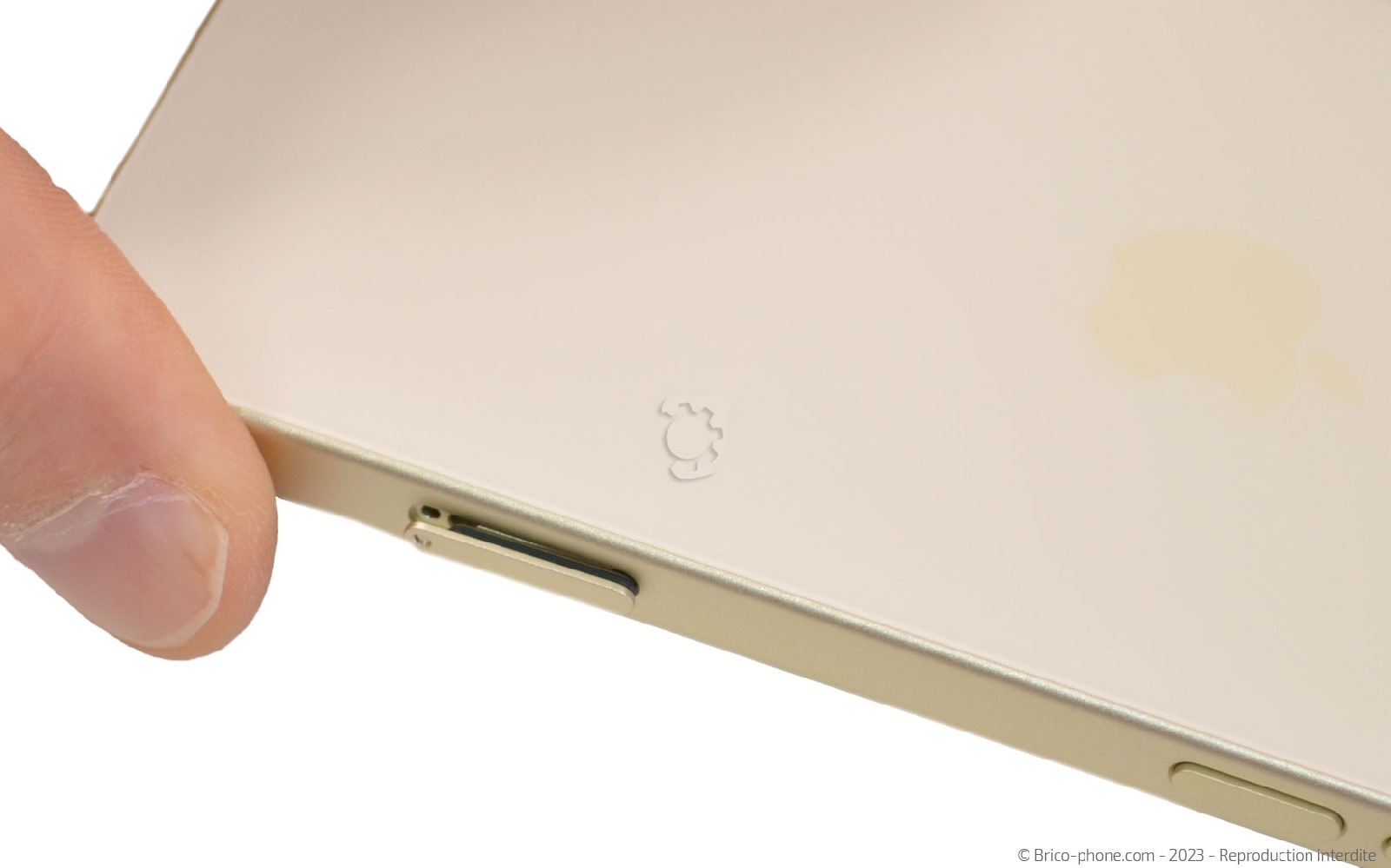 Comment changer le connecteur de charge sur iPhone 15 photo 2