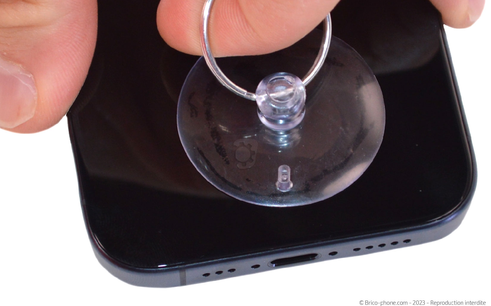 Comment changer la batterie  sur iPhone 15 Pro photo 2