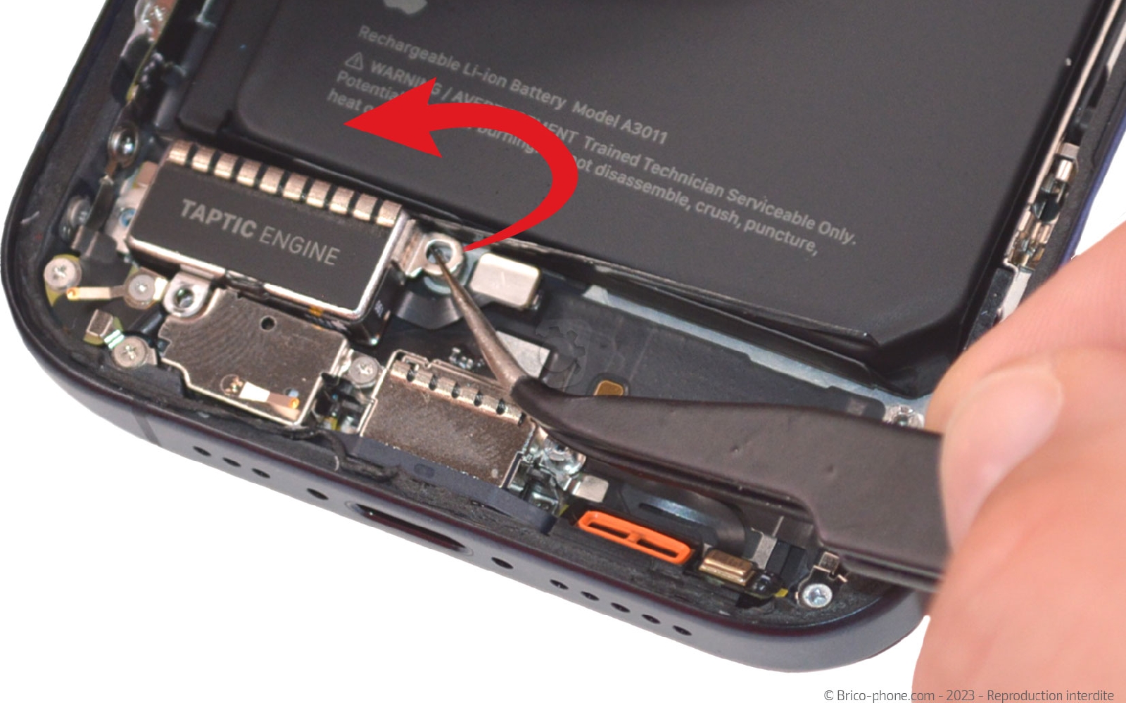 Comment changer la batterie  sur iPhone 15 Pro photo 3