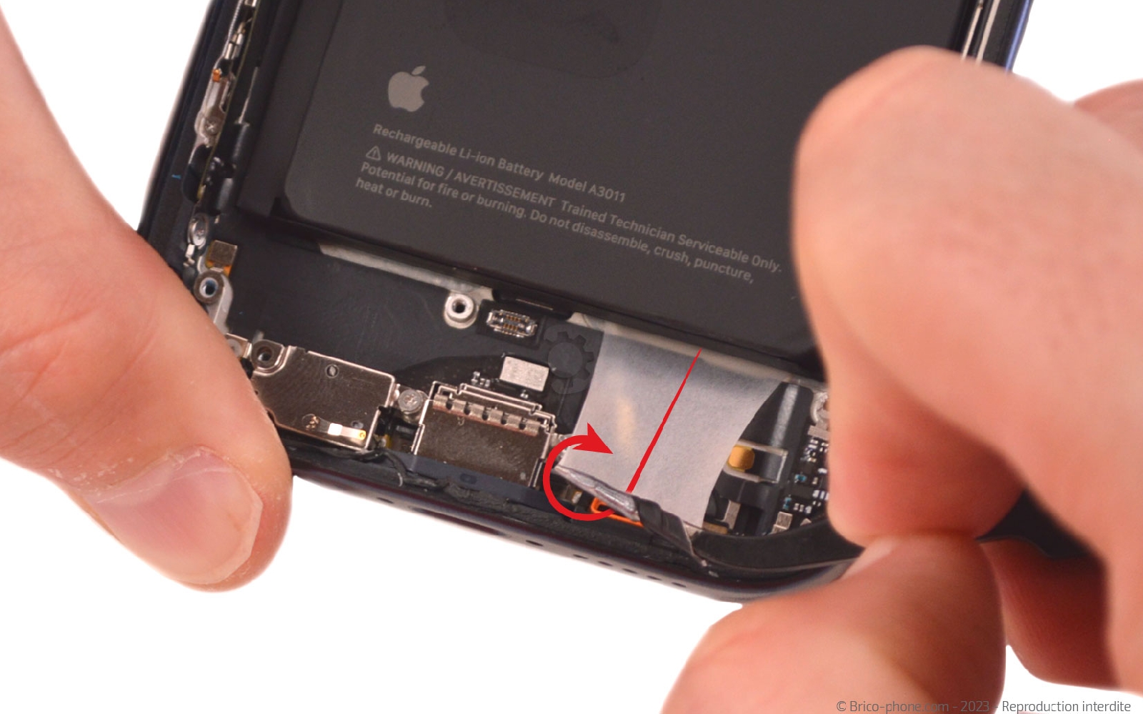 Comment changer la batterie  sur iPhone 15 Pro photo 4