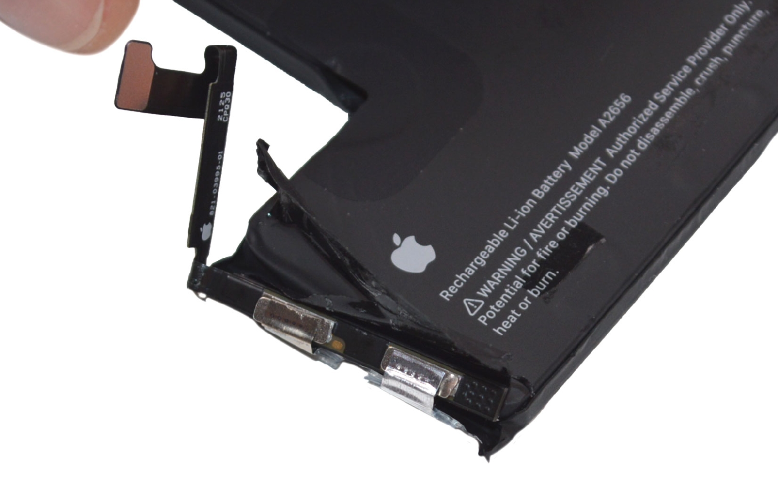 Comment installer la batterie Nocode en forme de L sur iPhone ou iPad photo 2
