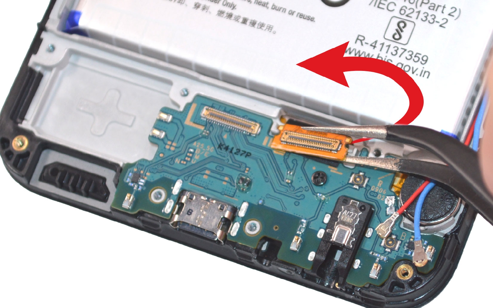 Comment changer le connecteur de charge sur Galaxy A25 5G photo 2