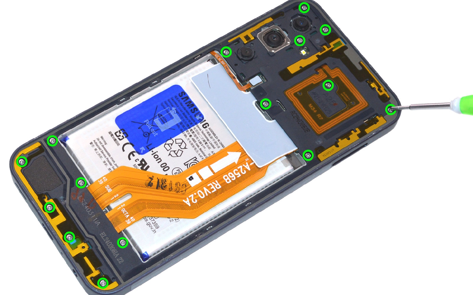 Comment changer le connecteur de charge sur Galaxy A25 5G photo 1