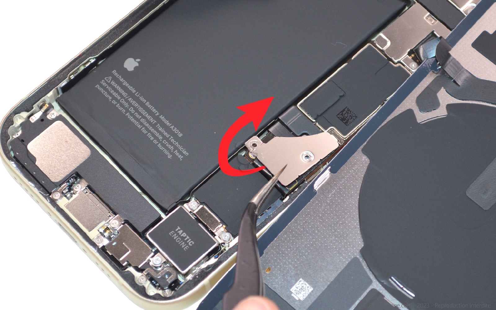 Comment changer le haut-parleur interne sur iPhone 15 photo 2