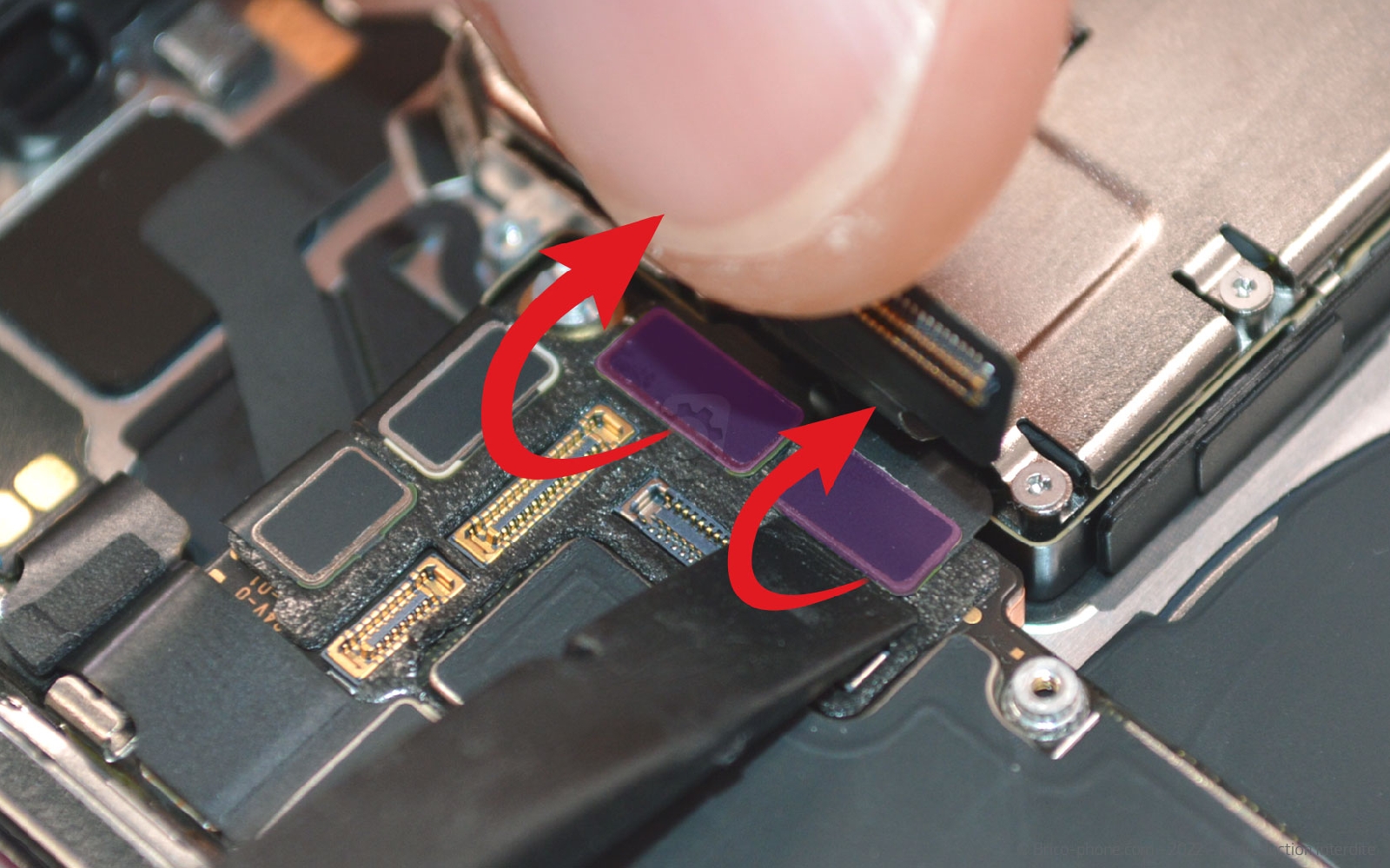  Comment changer le connecteur de charge sur iPhone 14 Pro Max photo 1