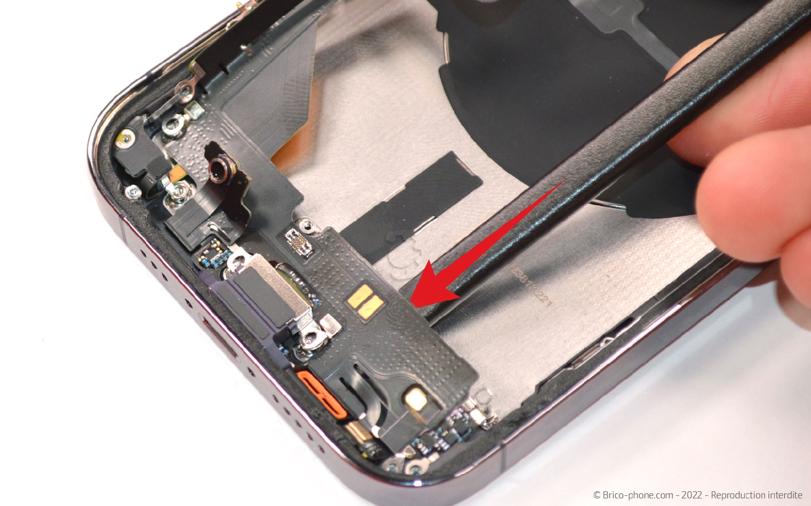  Comment changer le connecteur de charge sur iPhone 14 Pro Max photo 2