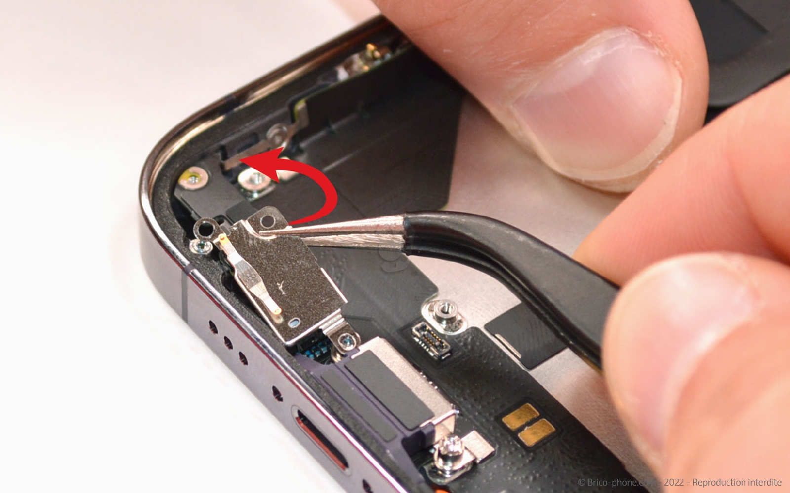  Comment changer le connecteur de charge sur iPhone 14 Pro Max photo 3