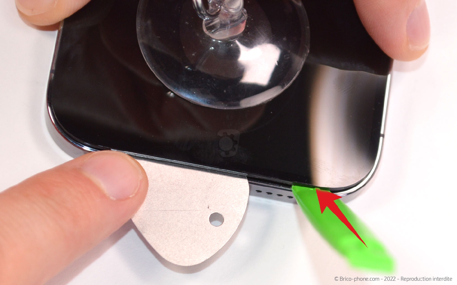 Comment remplacer le Taptic Engine (vibreur) sur iPhone 14 Pro Max photo 2