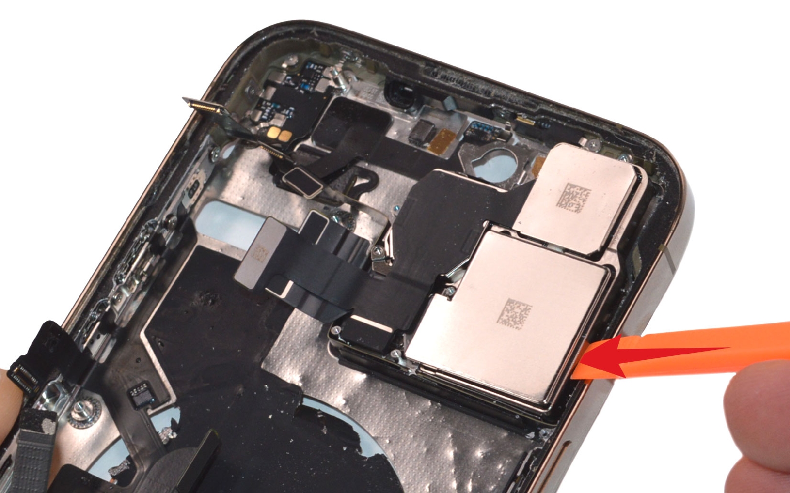 Comment changer la coque arrière sur iPhone 14 Pro Max photo 1